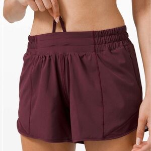 Lululemon Hotty Hot Short II *Long 4” - Size 6 - Cassis